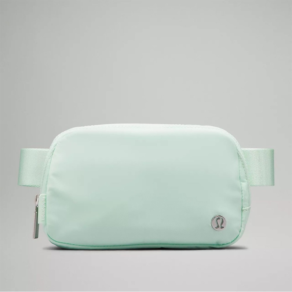 LuLuLemon Everywhere Bag in mint green.